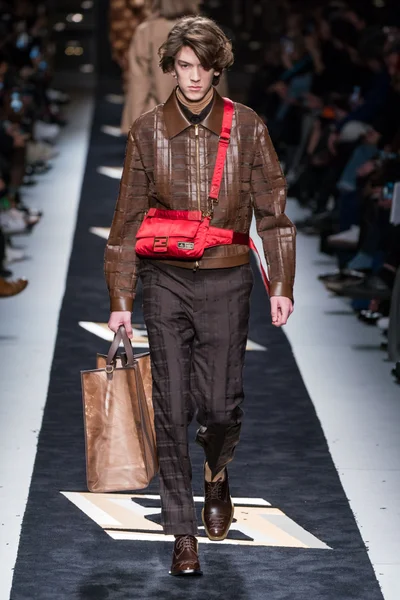 Look 7